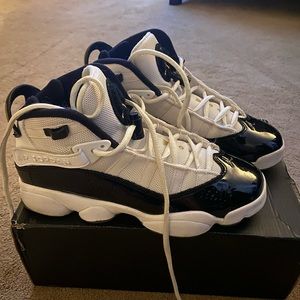 Jordan six rings black white and gold size 7 Boys y = 9 womens excellent condit